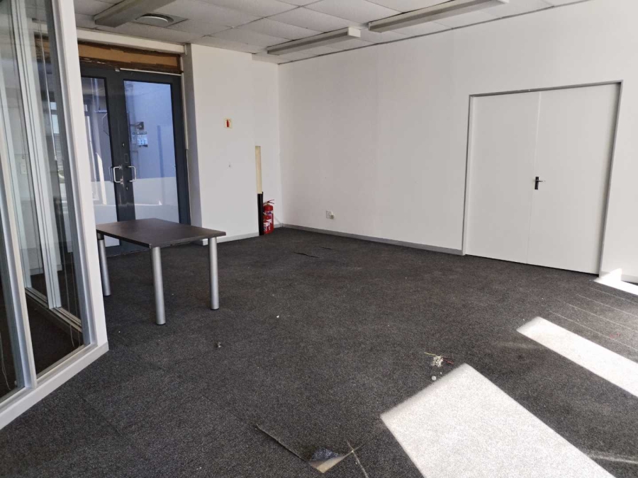 To Let commercial Property for Rent in Sanddrift Western Cape